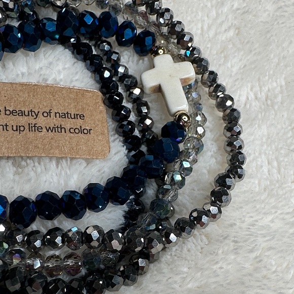 Set of 5 Beaded Bracelets Black & Silver Iridescent & Blue w/White Cross Charm - Picture 11 of 12
